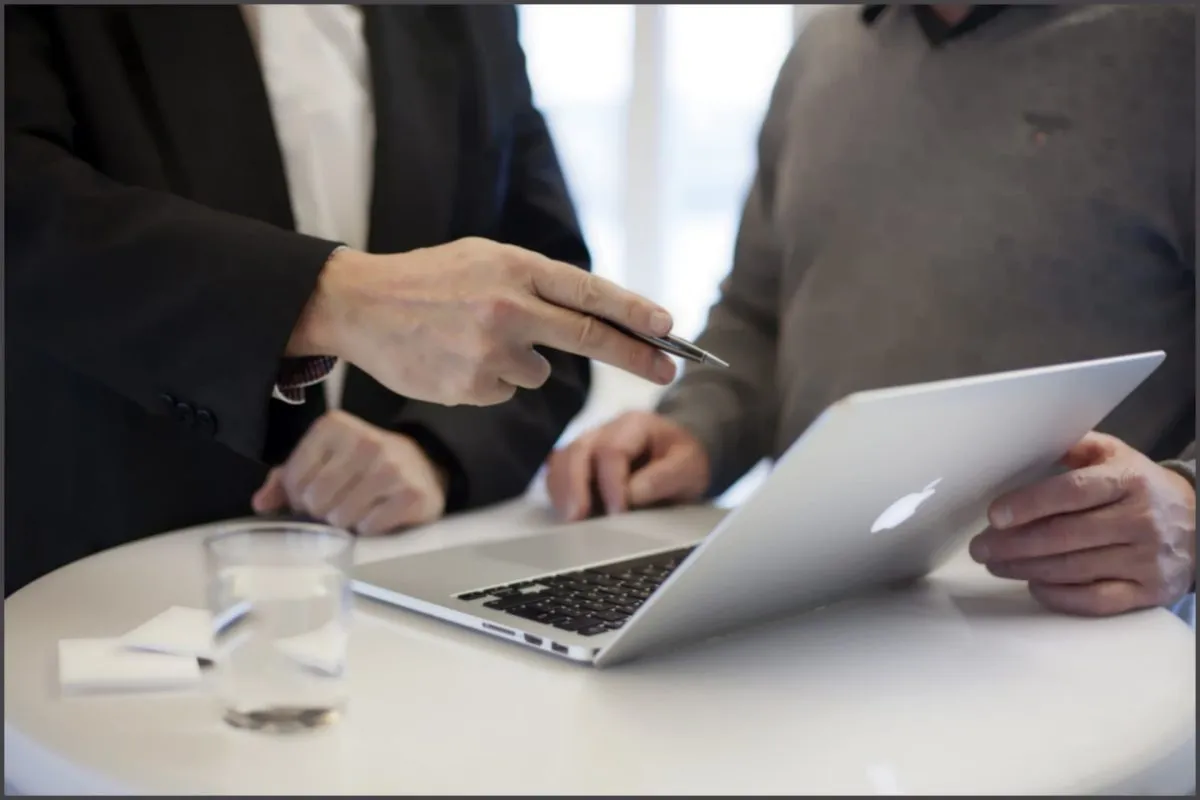 Consultoria em tecnologia da informação: o que é, como funciona e benefícios!
