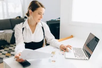 Vendedor gasta 44% do dia vendendo e isso redefine produtividade em vendas